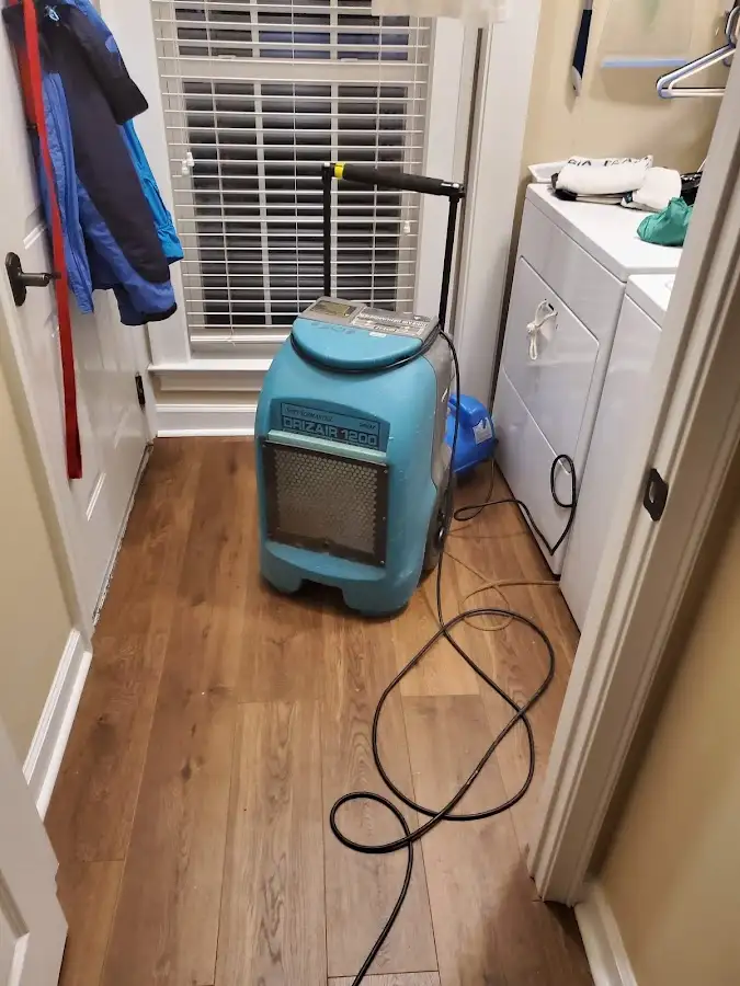 Commercial dehumidifier deployed for Crawl Space Restoration in Sedro-Woolley
